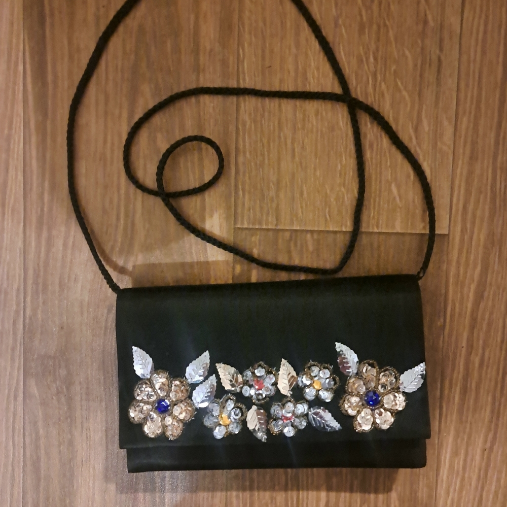 NWOT DLS  Black Satin Envelope Shape Clutch / Handbag W/ Sequins / Faux Gemstone